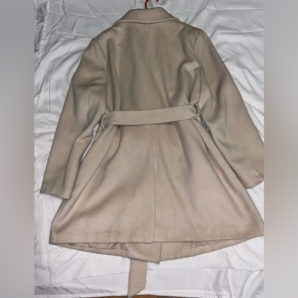 H&M pea coat with detachable fur neck piece - Picture 4 of 5